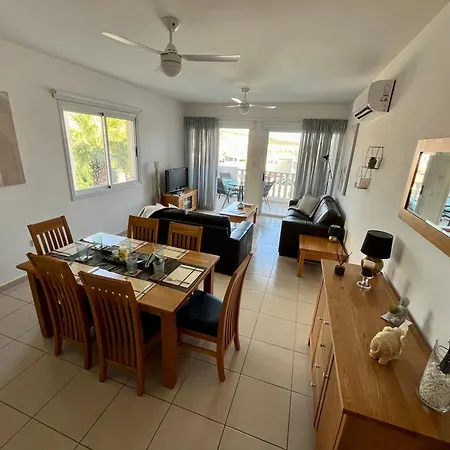 Beautiful 2 Bed In Valley, Paphos פאהיה