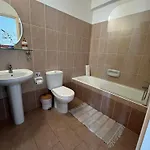 Beautiful 2 Bed In Valley, Paphos 페이야
