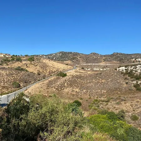 Beautiful 2 Bed In Valley, Paphos Apartman *