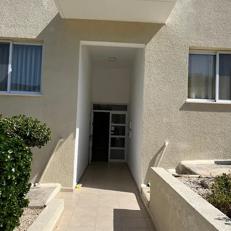 Beautiful 2 Bed In Valley, Paphos Appartement