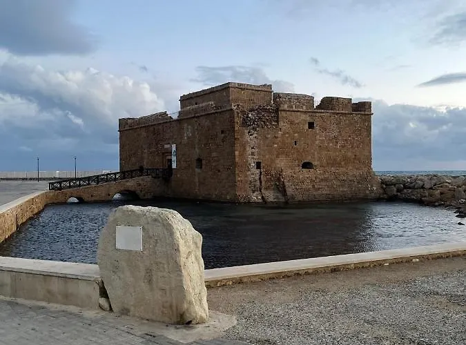 Beautiful 2 Bed In Valley, Paphos