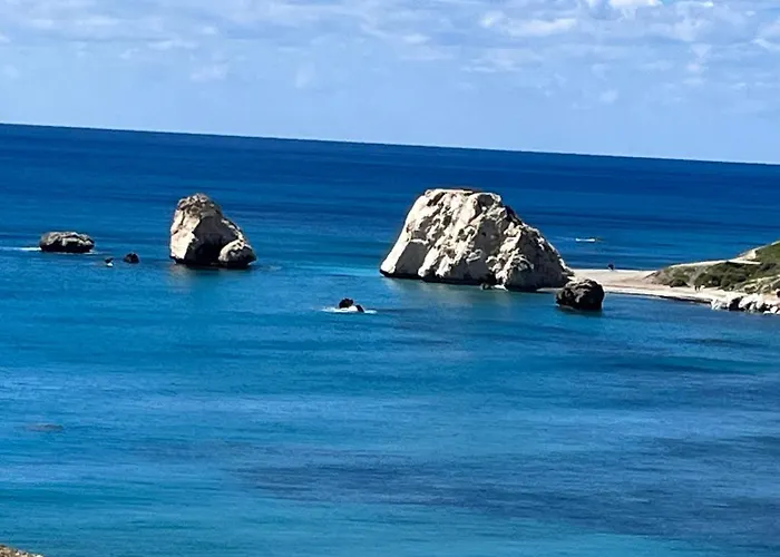 Beautiful 2 Bed In Valley, Paphos Apartament