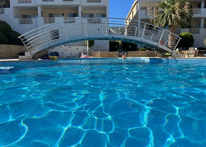 Beautiful 2 Bed In Valley, Paphos